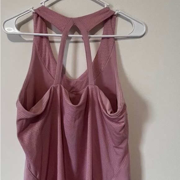 Pink Adidas tank with built in bra size M - Picture 2 of 2